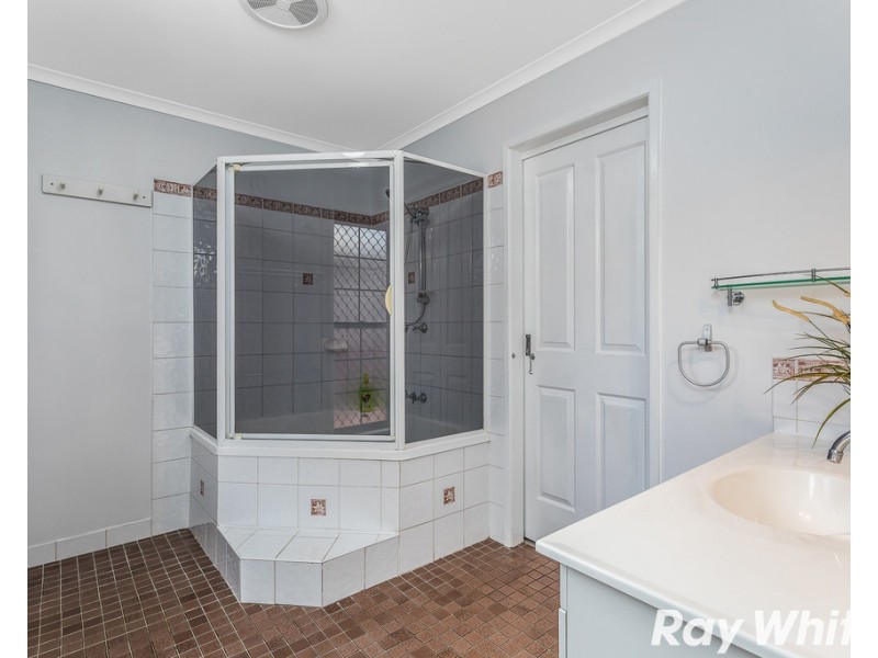 53 Arrakune Crescent, Kallangur QLD 4503