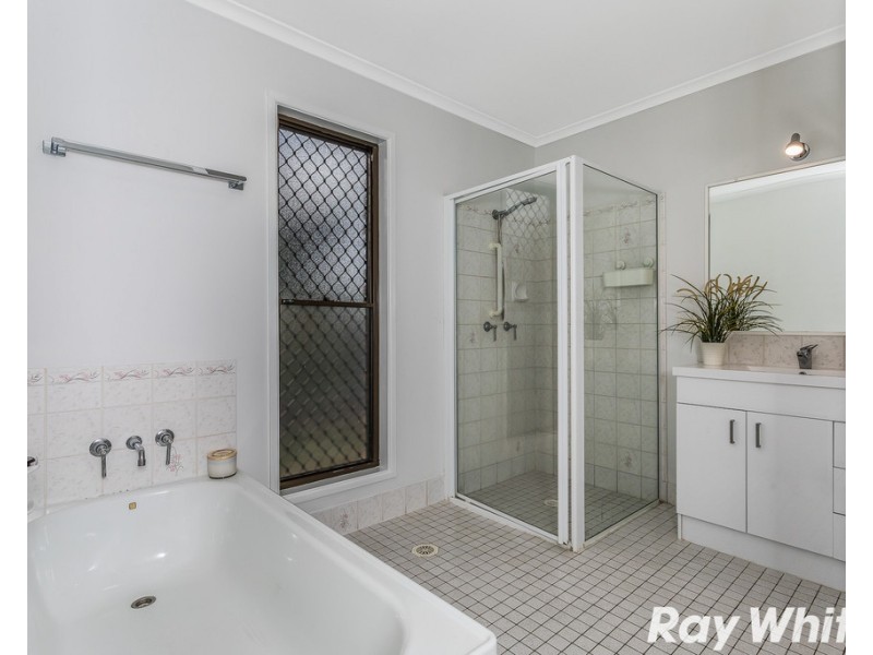 53 Arrakune Crescent, Kallangur QLD 4503