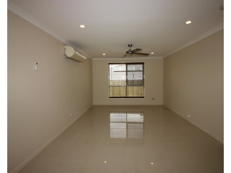 10 Azure Crescent, Griffin QLD 4503