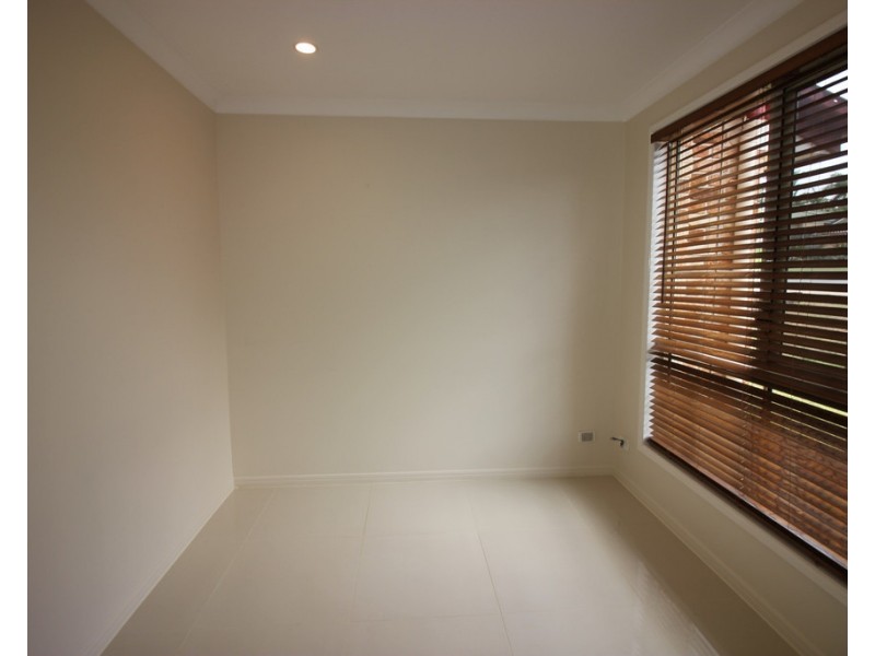 10 Azure Crescent, Griffin QLD 4503