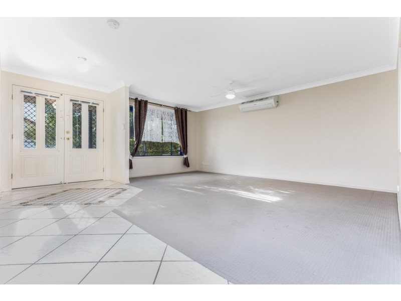 2 Cooksland Crescent, North Lakes QLD 4509