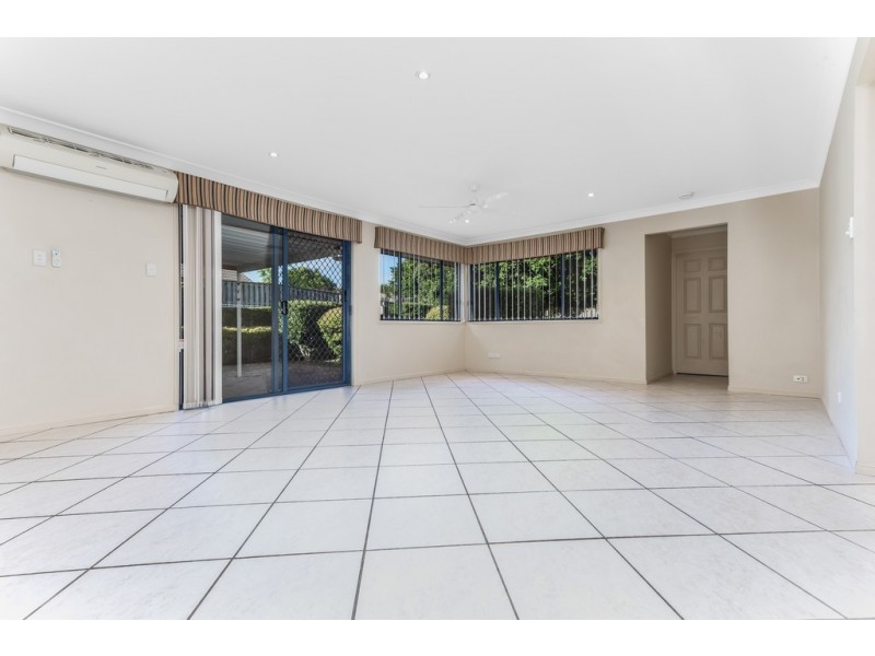 2 Cooksland Crescent, North Lakes QLD 4509