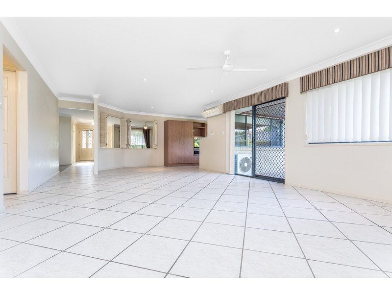 2 Cooksland Crescent, North Lakes QLD 4509