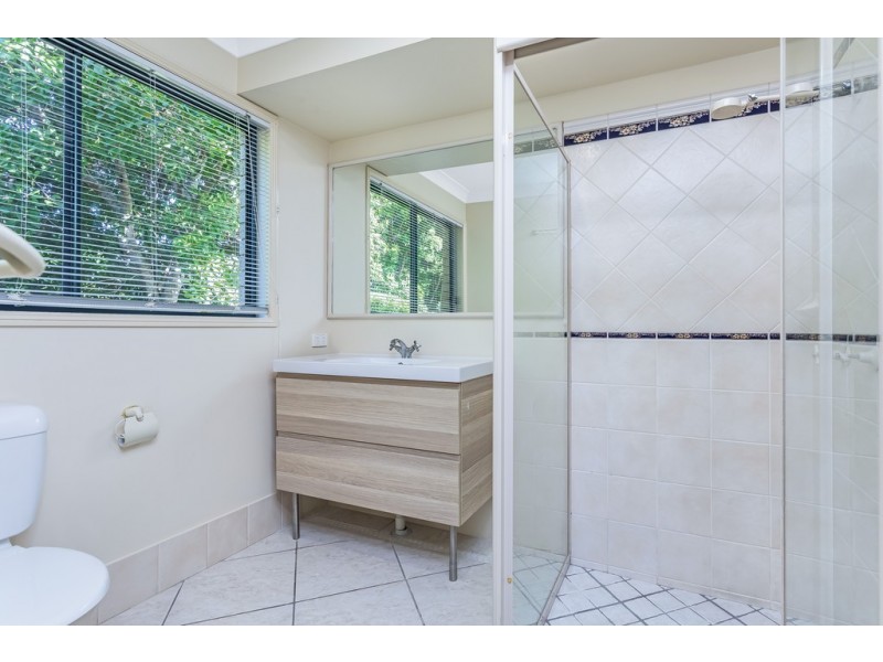 2 Cooksland Crescent, North Lakes QLD 4509