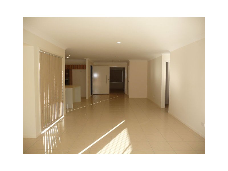 22 Jowarra Street, Kallangur QLD 4503