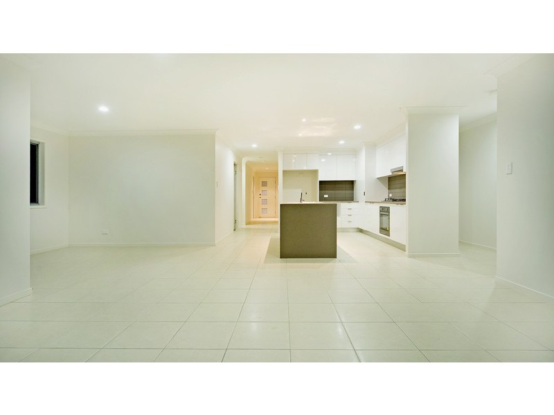 28 Bellthorpe Cct, Kallangur QLD 4503