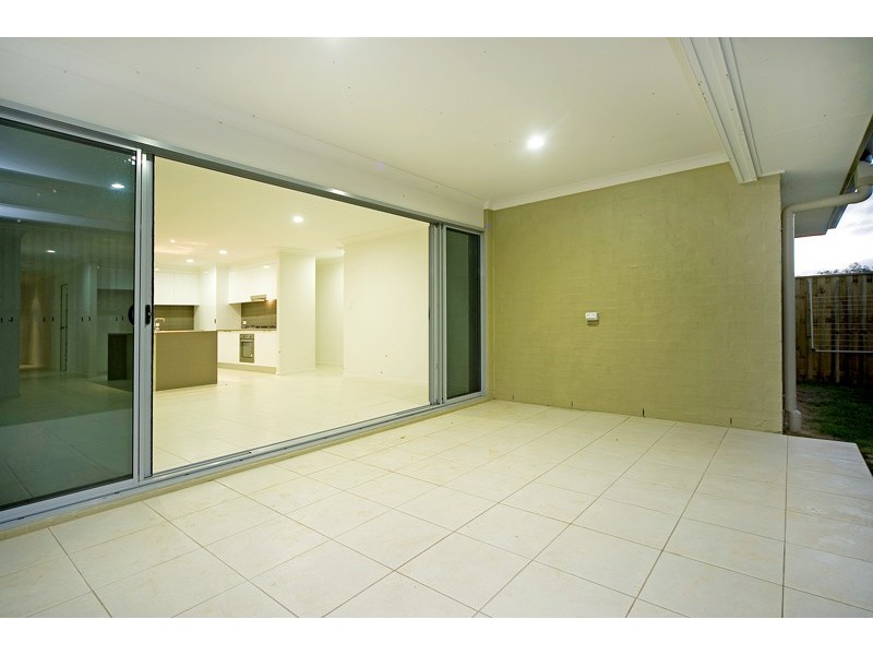 28 Bellthorpe Cct, Kallangur QLD 4503