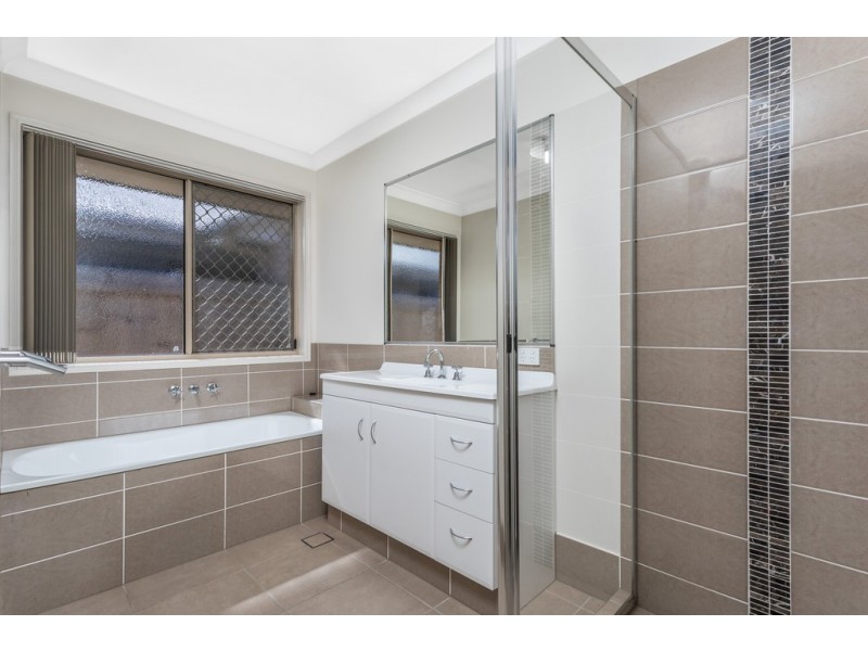 10 Dawson Ct, North Lakes QLD 4509