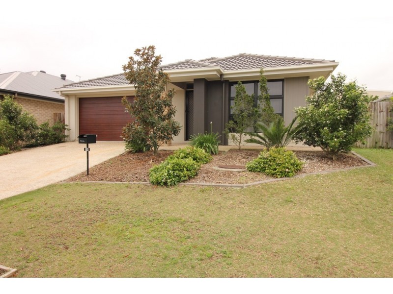 16 Nullarbor Cct, North Lakes QLD 4509