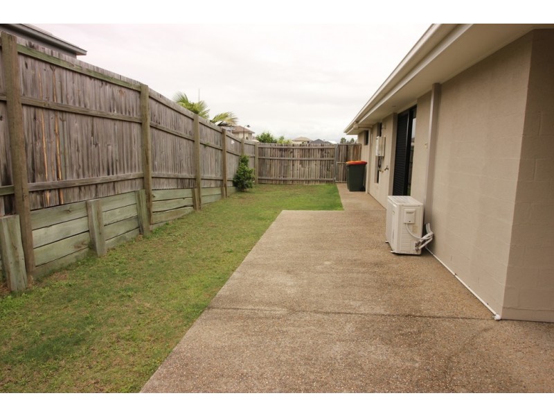 16 Nullarbor Cct, North Lakes QLD 4509