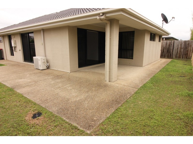 16 Nullarbor Cct, North Lakes QLD 4509