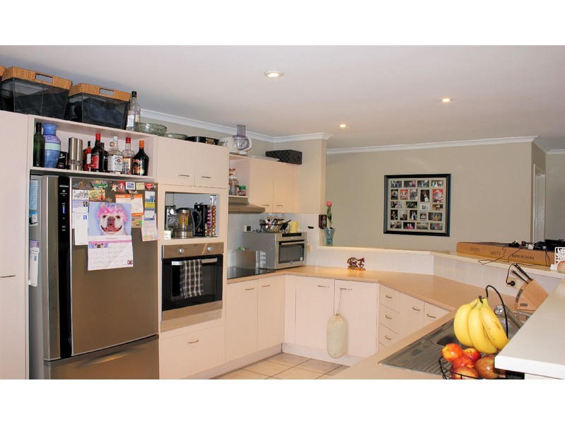 4 Glenbrae Ct, Petrie QLD 4502