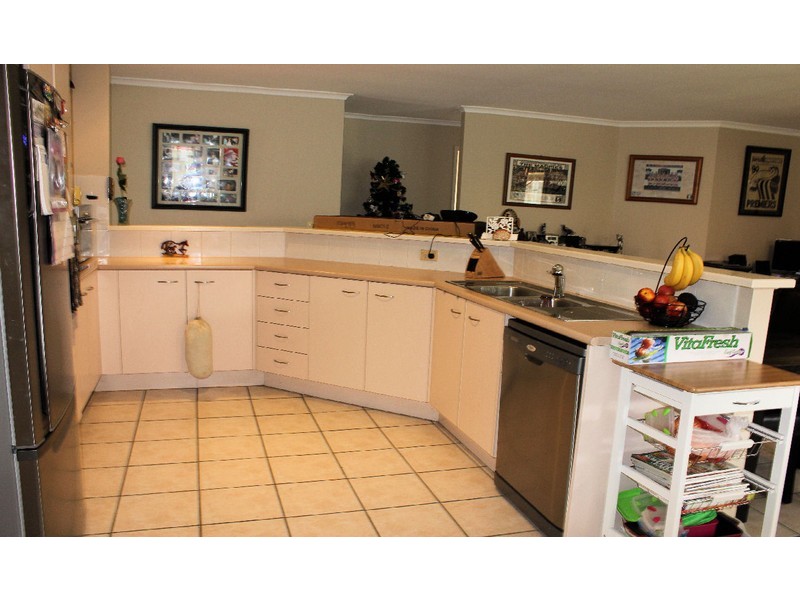 4 Glenbrae Ct, Petrie QLD 4502