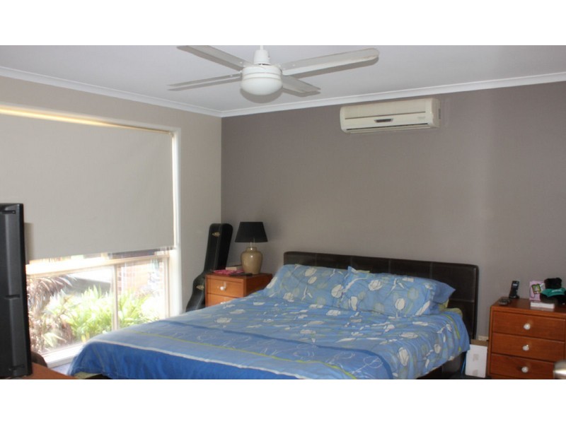 4 Glenbrae Ct, Petrie QLD 4502