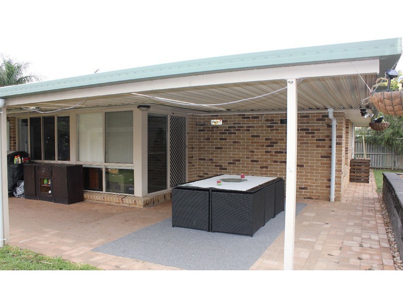 4 Glenbrae Ct, Petrie QLD 4502