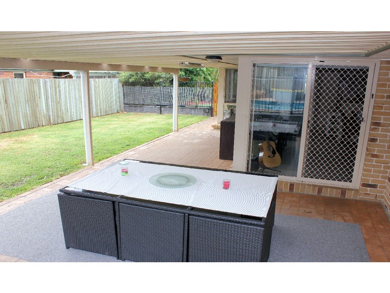 4 Glenbrae Ct, Petrie QLD 4502
