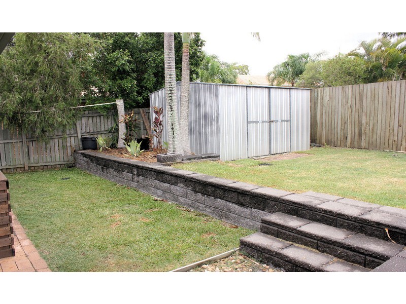 4 Glenbrae Ct, Petrie QLD 4502