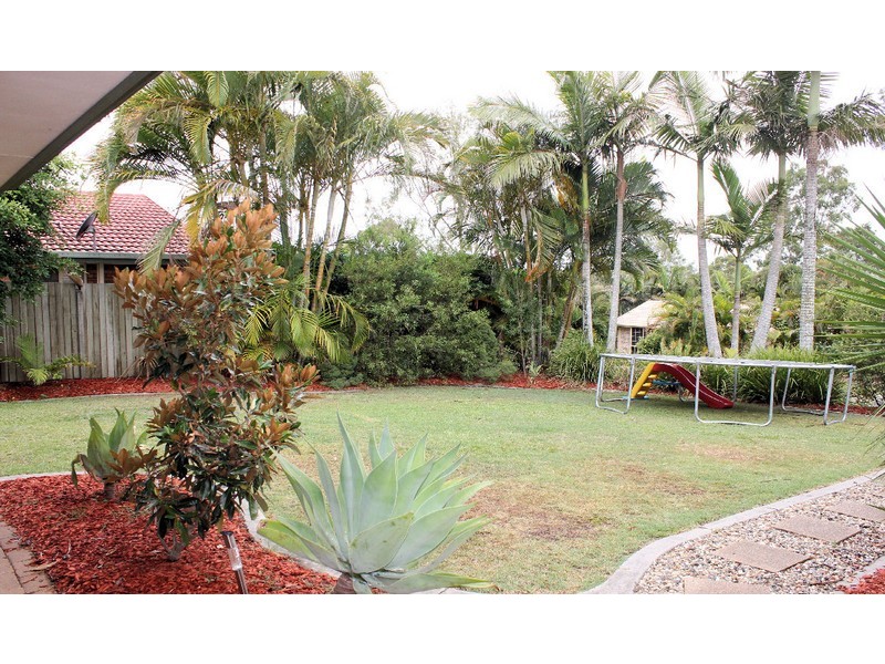 4 Glenbrae Ct, Petrie QLD 4502