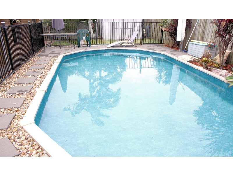 4 Glenbrae Ct, Petrie QLD 4502