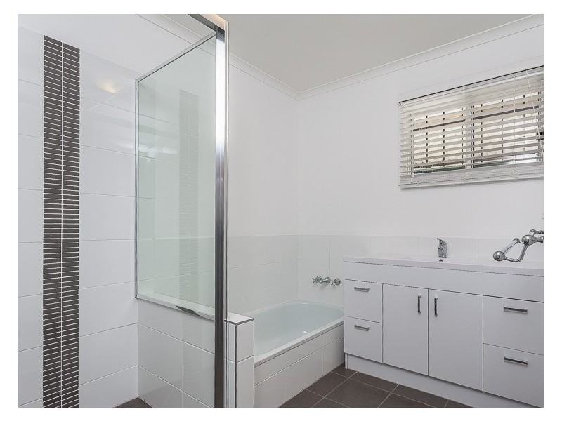 72 Wattle Street, Kallangur QLD 4503