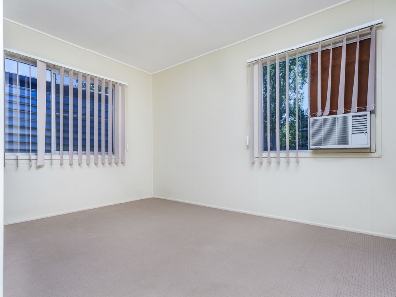 71 Connaught Street, Sandgate QLD 4017