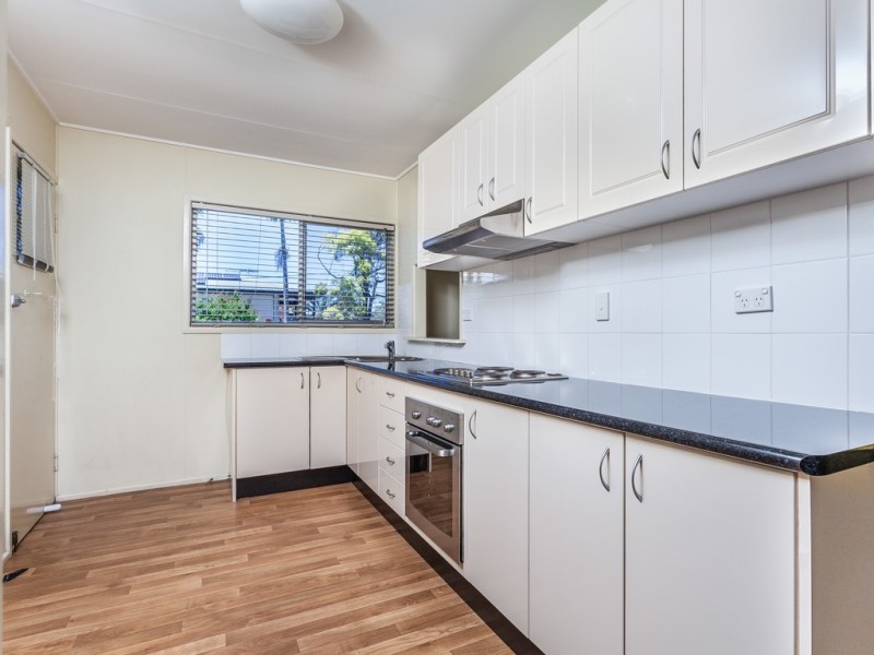 71 Connaught Street, Sandgate QLD 4017