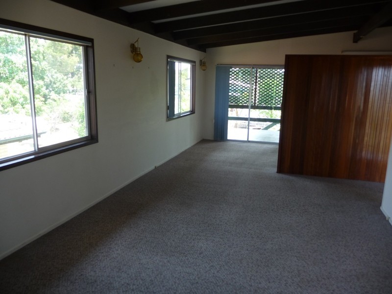 27 Somerset st, Kallangur QLD 4503