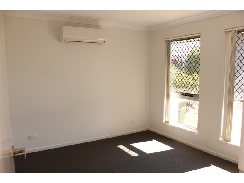 68 Surround St, Dakabin QLD 4503