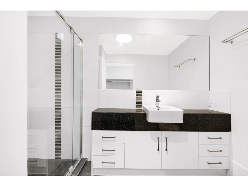 2/3 Ostria Crt, Griffin QLD 4503