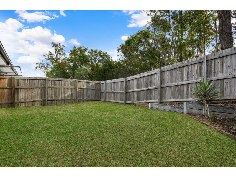 2/3 Ostria Crt, Griffin QLD 4503