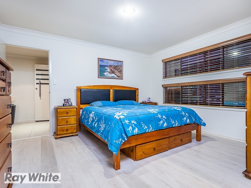 6 Lilly Crescent, Kallangur QLD 4503