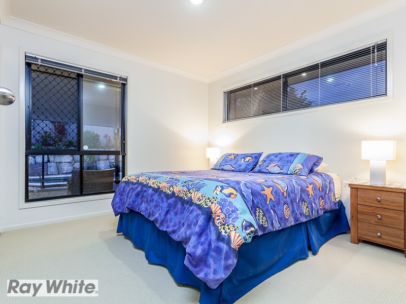 6 Lilly Crescent, Kallangur QLD 4503