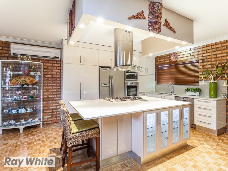 7 Arrakune Crescent, Kallangur QLD 4503