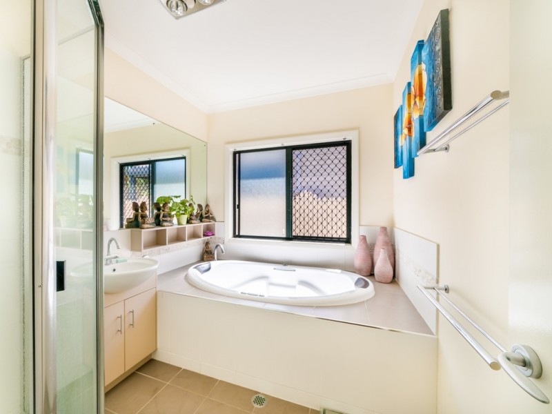 7 Inglewood Close, Andergrove QLD 4740