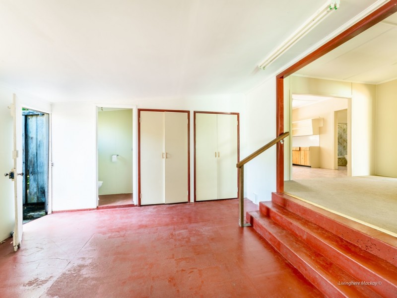 4 EAGLE STREET, Slade Point QLD 4740