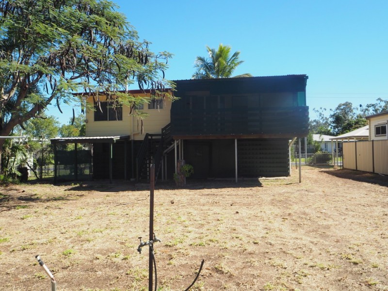 75 Beardmore Cres, Dysart QLD 4745