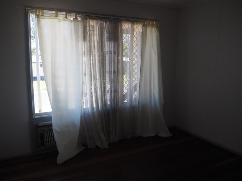 75 Beardmore Cres, Dysart QLD 4745