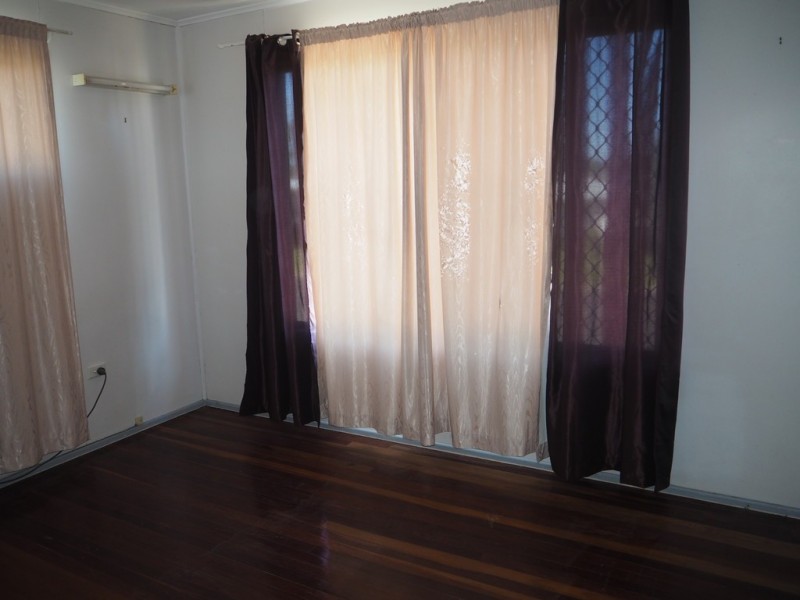 75 Beardmore Cres, Dysart QLD 4745