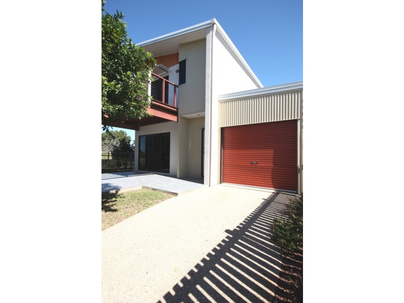 43 Hicks Road, Glenella QLD 4740