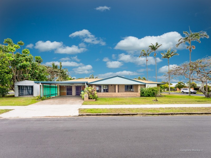 2 Bath Avenue, Ooralea QLD 4740
