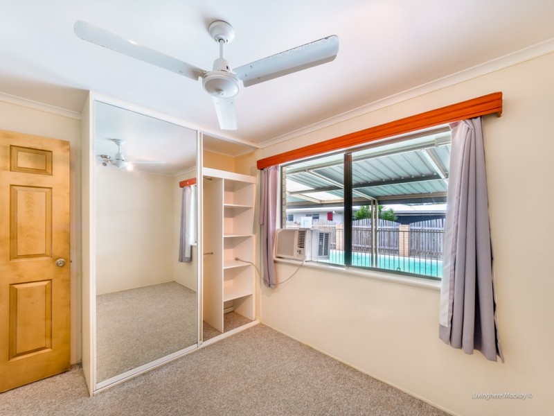 2 Bath Avenue, Ooralea QLD 4740