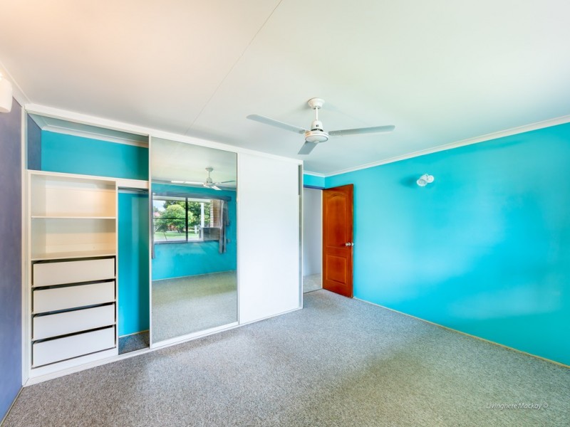 2 Bath Avenue, Ooralea QLD 4740