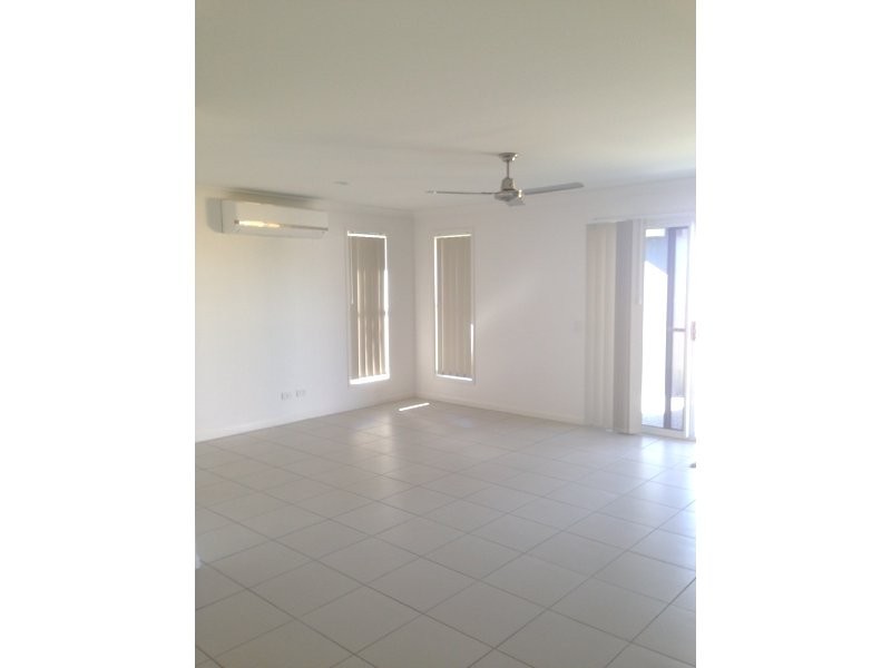 122 Whitehaven Drive, Blacks Beach QLD 4740