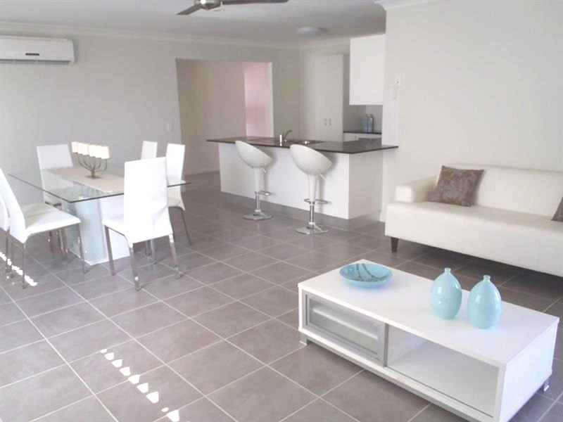 42 Schooner Avenue, Shoal Point QLD 4750