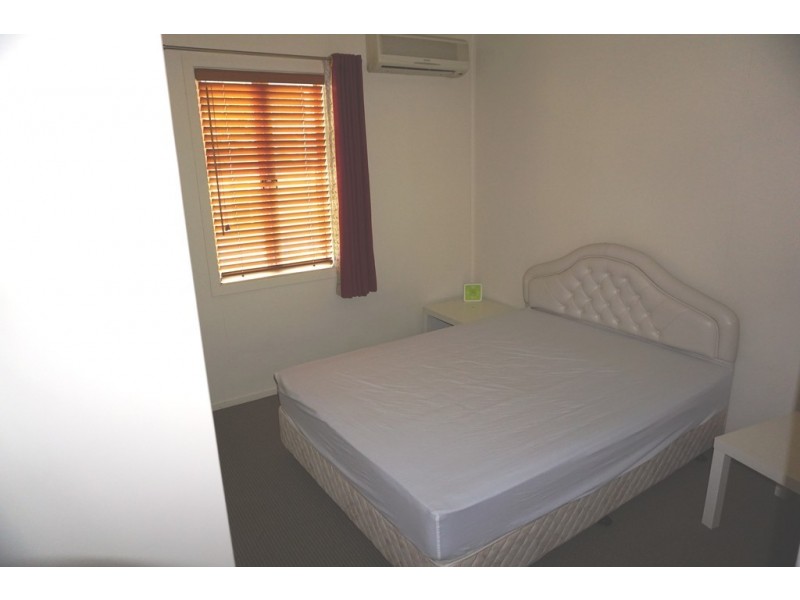 111 Nebo Road, West Mackay QLD 4740