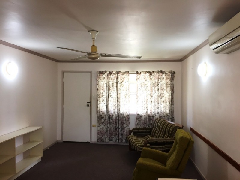 2/4 Matthews Crt, Andergrove QLD 4740