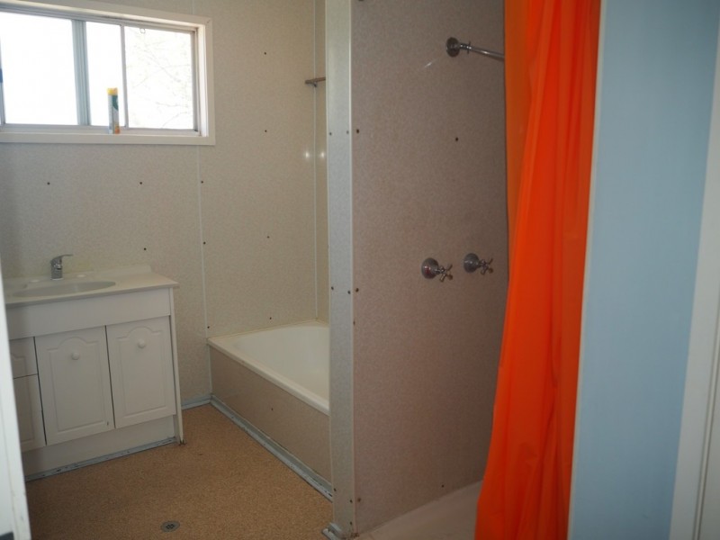 6 Beatty Court, Dysart QLD 4745