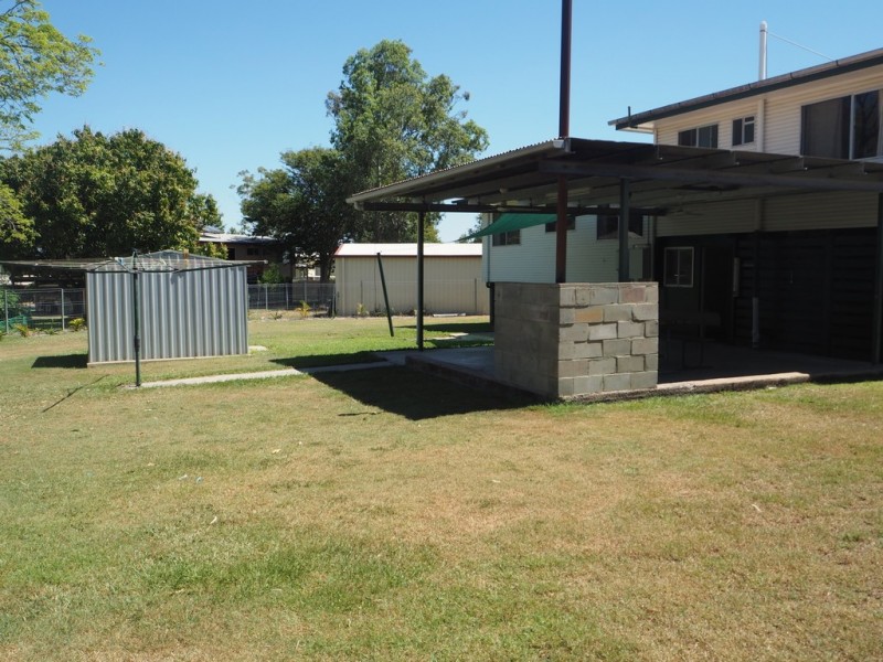 6 Beatty Court, Dysart QLD 4745