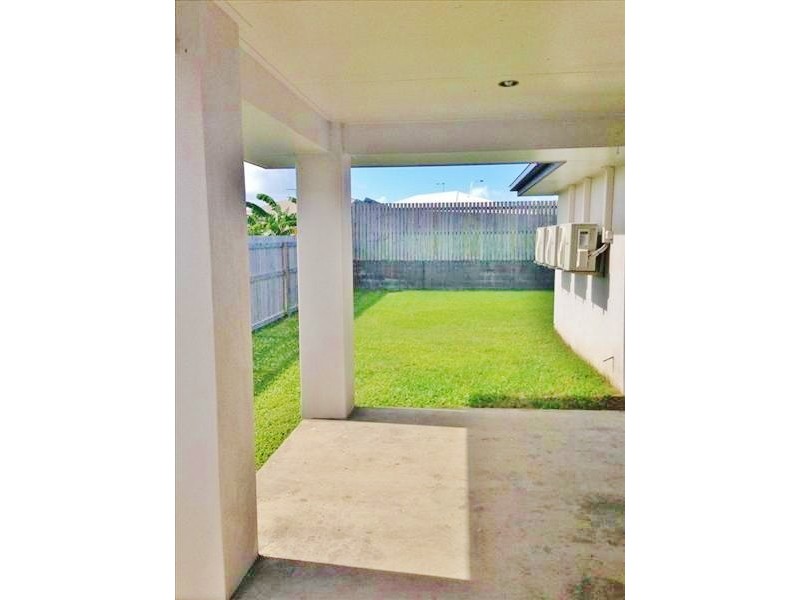 27 Montgomery Street, Rural View QLD 4740