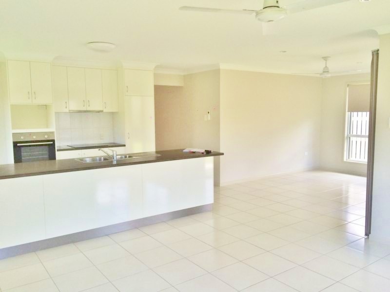 27 Montgomery Street, Rural View QLD 4740